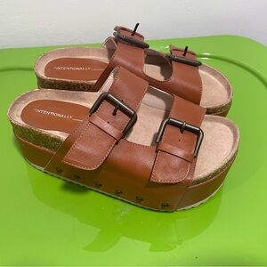 🚫🚫SOLD🚫🚫 Intentionally Blank Platform Rule Breaker Sandals in Chestnut 36